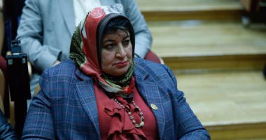 النائبة شادية ثابت تطالب "على عبد العال" بجلسة طارئة لبحث انتهاكات "الأقصى"