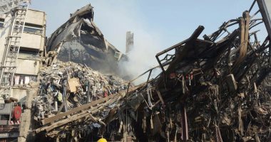 استمرار عمليات البحث عن ناجين بعد 24 ساعة على انهيار مبنى فى طهران