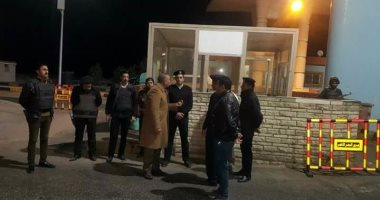 محافظ البحر الأحمر يتفقد الخدمات الأمنية بالكمين الشمالي بالغردقة