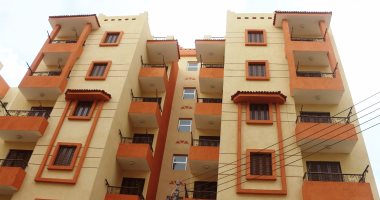 محافظ سوهاج :تسليم عقود الوحدات السكنية الجديدة بقرية أولاد عزاز 