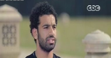 محمد صلاح يكشف كواليس لقائه بالسيسى.. وفرص المنتخب فى "أمم الجابون"