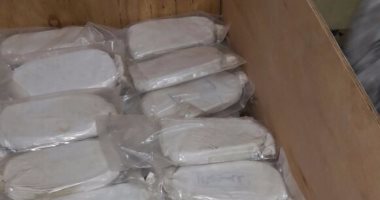بالصور.. إحباط تهريب شحنة مخدرات تحتوى على 2.5 طن حشيش بميناء دمياط