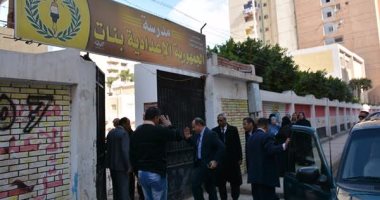 محافظ البحيرة يتفقد امتحانات الدور الأول للشهادة الإعدادية بدمنهور