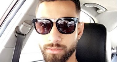 شاهد.. سيلفى عمرو السولية بالنظارة السوداء 