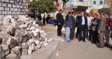 بالصور.. محافظ بنى سويف يأمر بتحسين منظومة العمل بمشروع النظافة
