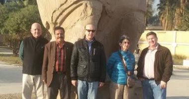 سفراء 3 دول يزورون منطقة آثار تونا الجبل والأشمونين فى المنيا