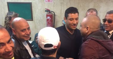 بالصور.. إسلام بحيرى يصل مجلس الدولة لحضور دعوى منعه من الظهور بالإعلام