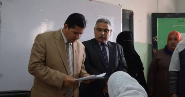 بالصور .. وكيل تعليم كفر الشيخ يتفقد لجان الشهادة الإعدادية 