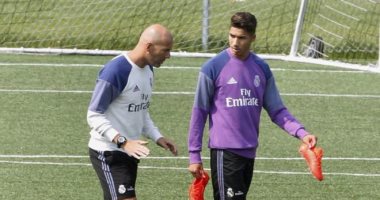 مدافع مغربى يحل أزمة إصابات ريال مدريد