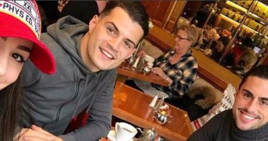 تشاكا نجم أرسنال متهم بالعنصرية فى إنجلترا  
