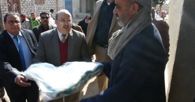  جامعة السادات توزع 600 بطانية على الفقراء فى قافله الخير والنماء