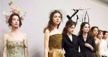  بالفيديو والصور..شاهد كواليس التحضير لعرض "Christian Dior" 