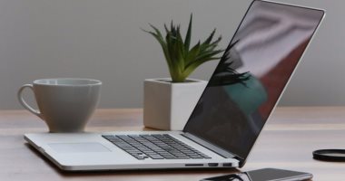تحديث جديد لأجهزة الماك لإضافة ميزة الوضع الليلى