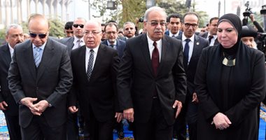بالصور.. رئيس الوزراء يفتتح معرض الكتاب الدولى ويتفقد عددا من الأجنحة
