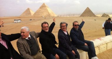 بالصور.. وزير ثقافة المغرب والوفد المشارك بمعرض الكتاب يزورون الأهرامات