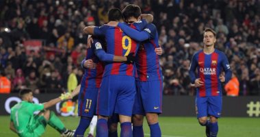 يويفا يحرم برشلونة من مساندة فيدال أمام سان جيرمان