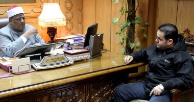 قرار جمهوري بالتجديد لـ"عباس شومان" وكيلا للأزهر الشريف