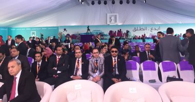 بالصور.. توافد المشاركين على قاعة مؤتمر الشباب بأسوان فى يومه الثانى