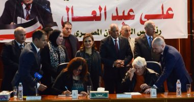 وزيرة التعاون تشهد توقيع 3 عقود إقراض متناهى الصغر فى أسوان