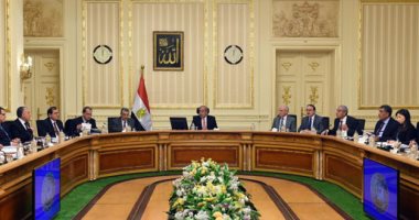 بالصور.. رئيس الوزراء يرأس اجتماع اللجنة الوزارية للإنتاج