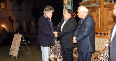خالد جلال وخيري رمضان وطارق الشناوى بعزاء والدة محمد على خير