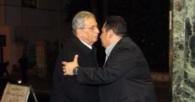 بالصور.. عمرو موسى وفريدة الشوباشى و قلاش فى عزاء والدة محمد على خير