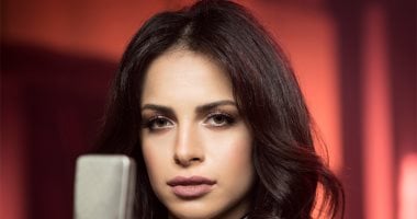 ظهور جديد للنجمة آمال ماهر ينسف الشائعات.. مداخلتها مع الإعلامى رامى رضوان تحسم سبب غيابها.. ظهورها مجددا أخرس ألسنة جماعة الإخوان الإرهابية وأفشل الفرصة لترويج الأكاذيب.. والفنانة تعد جمهورها بحفل كبير قريبا