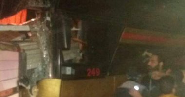 مصرع شخص وإصابة 12 آخرين فى حادث انقلاب سيارة على طريق العلمين