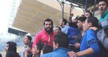 اشتباكات عنيفة بين جماهير المحلة واللاعبين