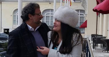 ننشر أول صور لخالد يوسف مع زوجته شاليمار شربتلى بعد سفره لفرنسا 