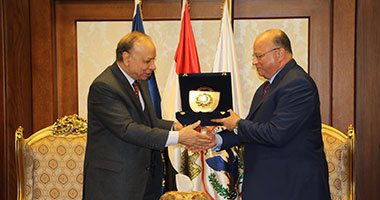 محافظ القاهرة يزور مديرية الأمن ويشيد بجهود رجال الشرطة