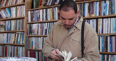 صاحب كتاب "ديمقراطة أمريكا": أهديته للشباب ليعرفوا الوجه الحقيقى لها