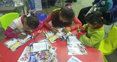 الأطفال فى معرض الكتاب.. شقاوة وجد ولعب وعلم وشقاء أيضًا