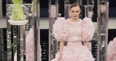  بالصور.. على طريقة عروض الأزياء العالمية تقدرى تلبسى فستان فرح Pink؟