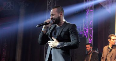 بالصور ...محمد الريفى يتألق فى حفل بالمنصورة