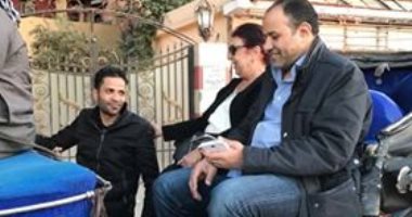 قارئ يشارك "صحافة المواطن" بصور الفنانة رجاء الجداوى خلال زيارتها للأقصر