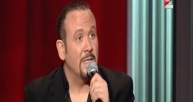 "لا محبة إلا بعد عداوة".. هشام عباس يروى تفاصيل أول لقاء جمعه بزوجته