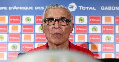 بالصور.. كوبر غاضبا: اقرأوا التاريخ لتعرفوا كم بطولة حصلت عليها