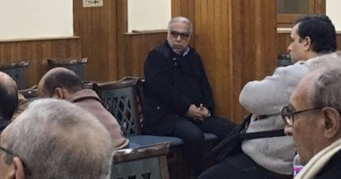 بالصور.. محمد العدل وخالد جلال وماريان خورى فى عزاء محمد كامل القليوبى