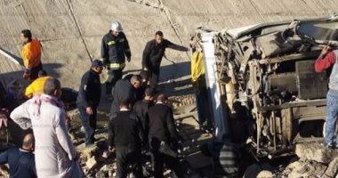 وفد جامعة الإسكندرية يستقبل مصابى أتوبيس نويبع فى مطار برج العرب