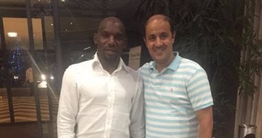 مدافع الأسود السابق يصل الجابون لدعم الكاميرون فى النهائى الإفريقى