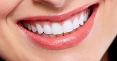 3 استخدامات جمالية لزيت الليمون من تبييض الأسنان لترطيب البشرة وتعطيرها