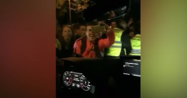  بالفيديو.. ميسي يتسبب فى ازدحام مرورى كبير بعد ثلاثية بلباو