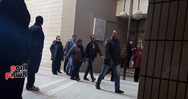 بدء الجلسة الثالثة فى قضية محاكمة قاضى الحشيش وحضور جميع المتهمين وأسرهم
