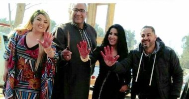 شاهد.. سمية الخشاب تحتفل ببدء تصوير مسلسل "الحلال" بذبح عجل
