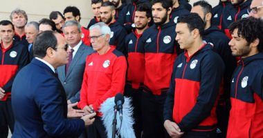 الرئيس السيسي للاعبى المنتخب الوطنى: "شكرا لكم.. جهد كبير قوى اتبذل"