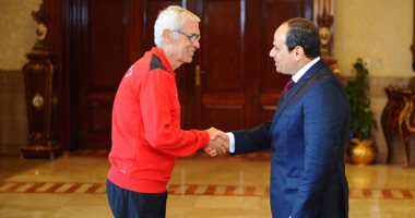 بالفيديو والصور..الرئيس يستقبل بعثة المنتخب عقب عودتها من الجابون