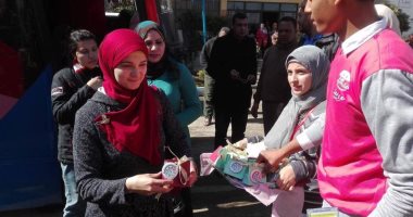 وفد أسيوط يصل جامعة قناة السويس للمشاركة في مهرجان اﻷسر الطلابية
