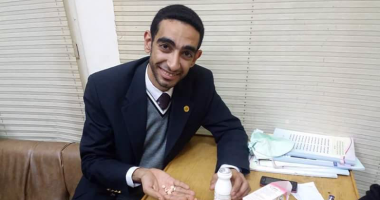 جمارك المطار تضبط راكبًا ادعى المرض لتهريب كمية من مخدر الترامادول 