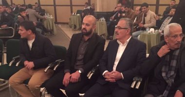 بالصور.. أسرة القيادى محمد دحلان تتلقى العزاء فى وفاة شقيقه